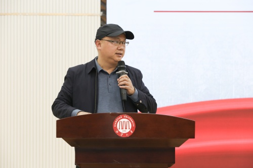 图为肖智伟讲话